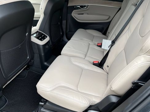 New 2026 Volvo XC90 T8 Ultra w/ Lounge Package AWD/4WD image 22