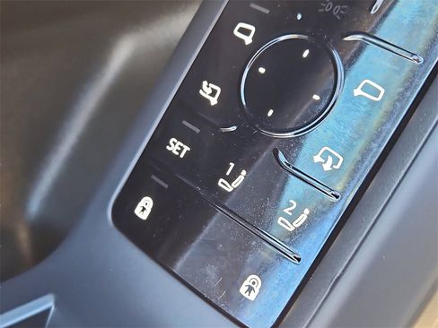 Certified 2025 Audi Q5 Premium w/ Convenience Package image 20