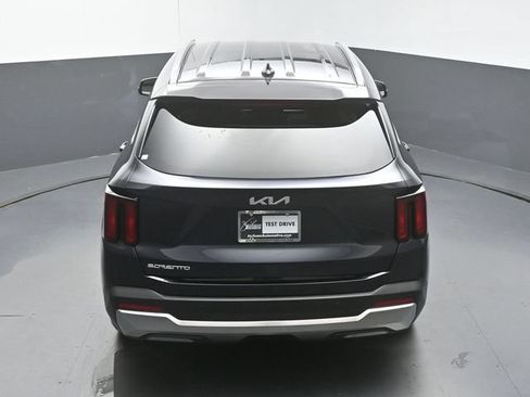 Used 2025 Kia Sorento S FWD image 44
