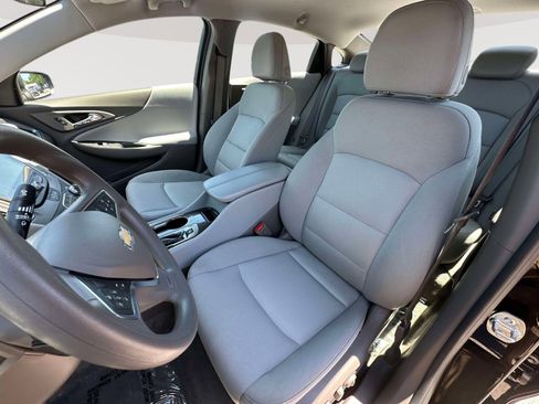 Used 2025 Chevrolet Malibu LT FWD image 22