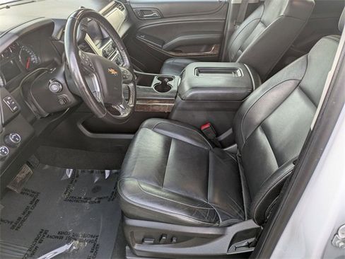 Certified 2020 Chevrolet Suburban LT w/ Luxury Package image 12