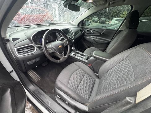 Used 2019 Chevrolet Equinox LT w/ Driver Convenience Package AWD/4WD image 7