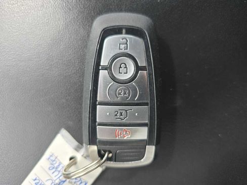 Used 2021 Ford Explorer XLT w/ Equipment Group 202A AWD/4WD image 22