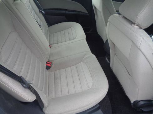 Used 2020 Ford Fusion S image 21