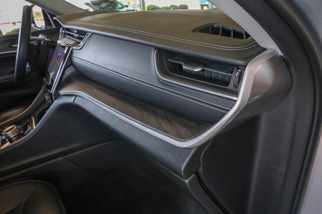 Used 2022 Jeep Grand Cherokee Limited RWD image 38