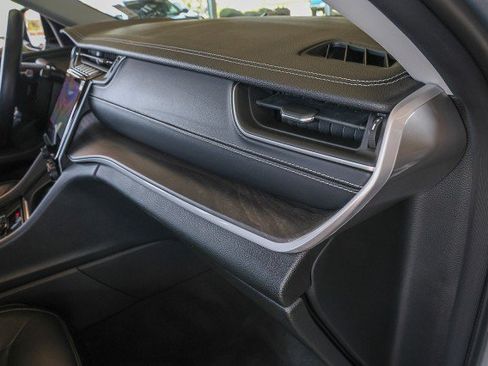 Used 2022 Jeep Grand Cherokee Limited RWD image 38