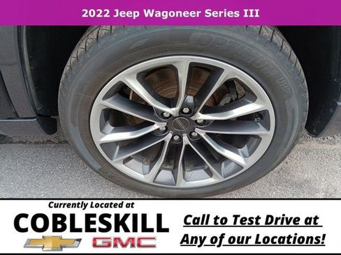 Used 2022 Jeep Wagoneer Series III w/ Premium Group I image 11