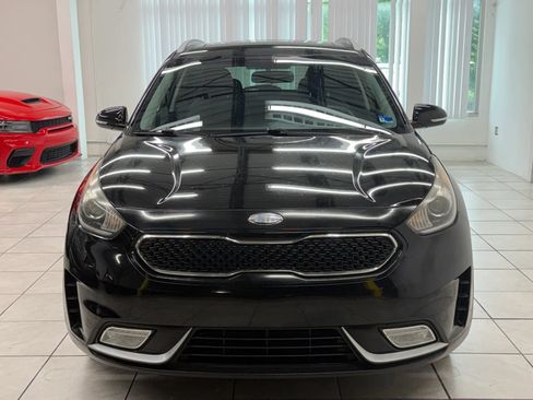 Used 2017 Kia Niro Touring FWD image 2