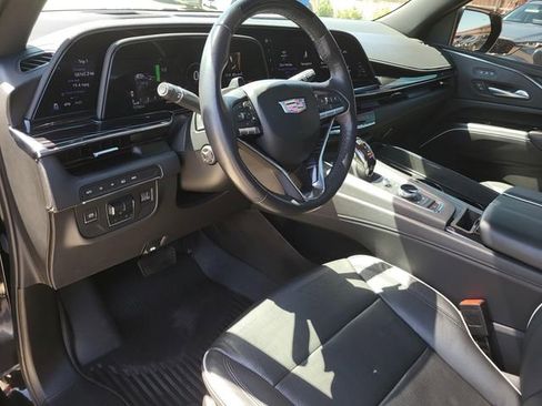 Used 2023 Cadillac Escalade Sport w/ LPO, ONYX Package image 23