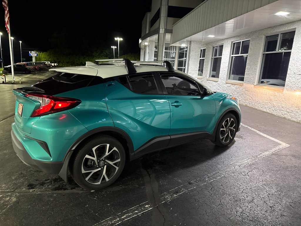 Used 2018 Toyota C-HR XLE FWD image 4