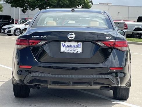 Used 2023 Nissan Sentra SV w/ SV Premium Package FWD image 5