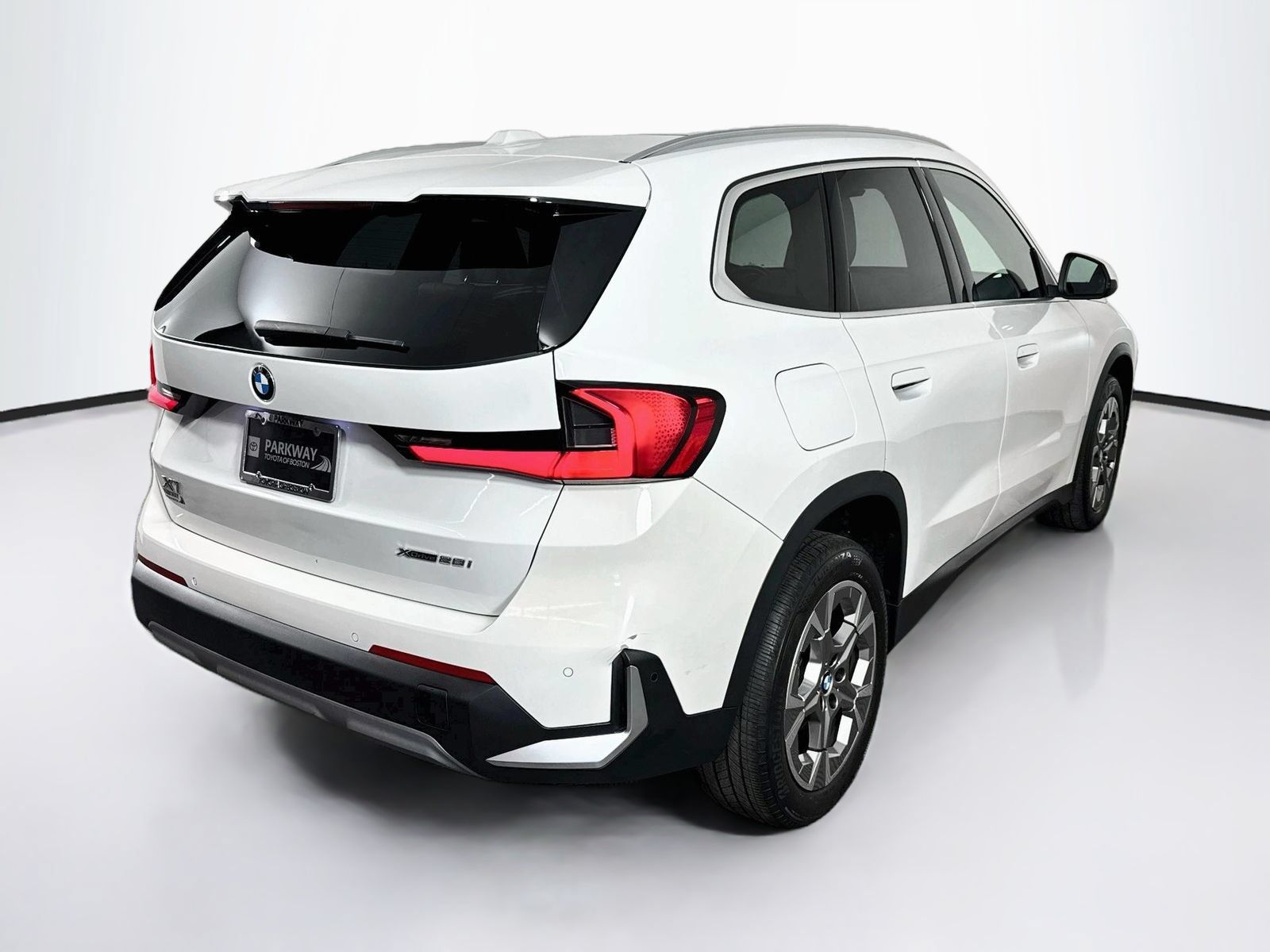 Used 2023 BMW X1 xDrive28i w/ Convenience Package AWD/4WD image 7