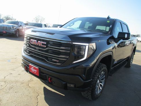 Used 2023 GMC Sierra 1500 AT4 w/ AT4 Premium Package image 10