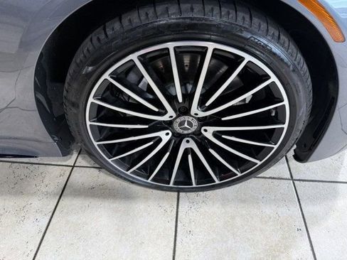 Used 2022 Mercedes-Benz S 580 4MATIC Sedan w/ AMG Line Package image 10