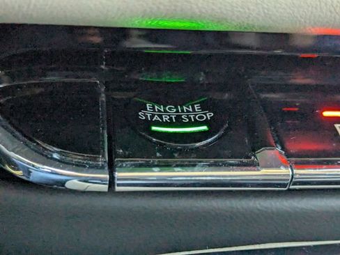 Certified 2022 Lincoln Nautilus Reserve w/ Equipment Group 201A image 29