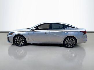 Used 2023 Nissan Altima 2.5 SL FWD video 2