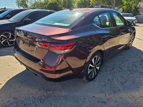 Used 2021 Nissan Sentra SV w/ SV Premium Package image 3