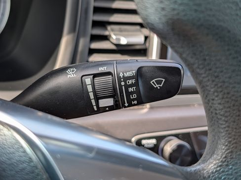 Used 2018 Hyundai Sonata SE FWD image 31