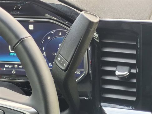 Used 2025 Chevrolet Silverado 2500 LT w/ Safety Package image 16