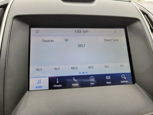 Used 2020 Ford Edge SEL AWD/4WD image 16