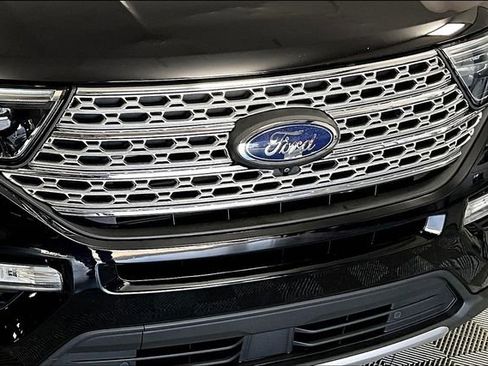 Used 2022 Ford Explorer Limited w/ Equipment Group 301A image 30