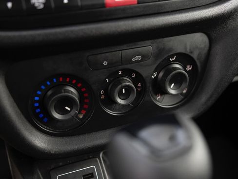 Used 2020 RAM ProMaster City Tradesman image 8