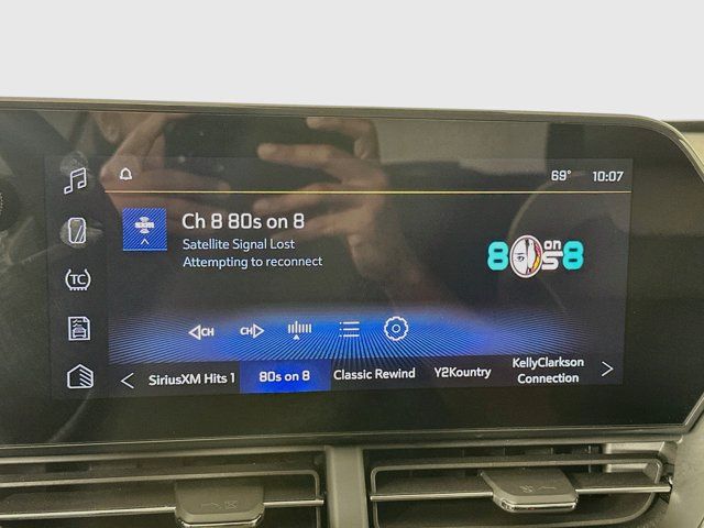 Used 2025 Chevrolet Trax ACTIV w/ Driver Confidence Package FWD image 24