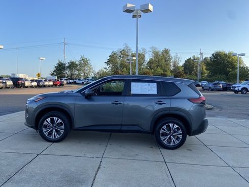 Used 2023 Nissan Rogue SV FWD image 14