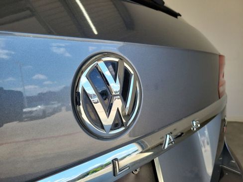 Used 2018 Volkswagen Atlas SE AWD/4WD image 10