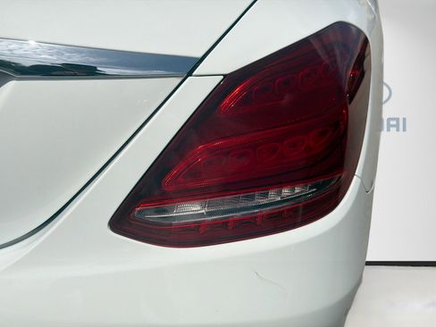 Used 2018 Mercedes-Benz C 300 Sedan w/ Premium Package image 27