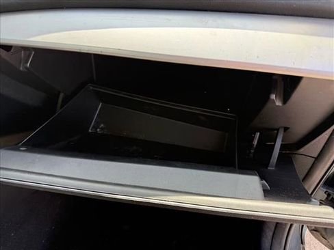 Used 2013 MAZDA MAZDA3 i SV FWD image 19