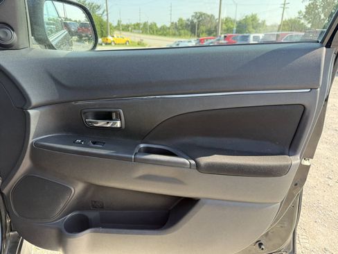 Used 2015 Mitsubishi Outlander Sport SE AWD/4WD image 12