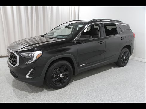 Certified 2020 GMC Terrain SLE w/ Driver Convenience Package AWD/4WD image 3