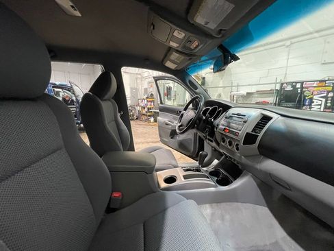 Used 2011 Toyota Tacoma Base w/ TRD Sport Pkg image 21