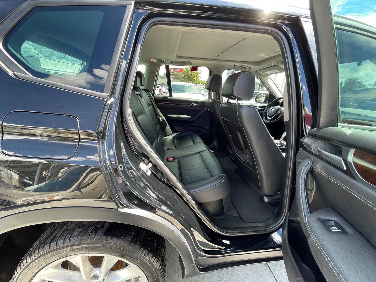 Used 2017 BMW X3 sDrive28i RWD image 5