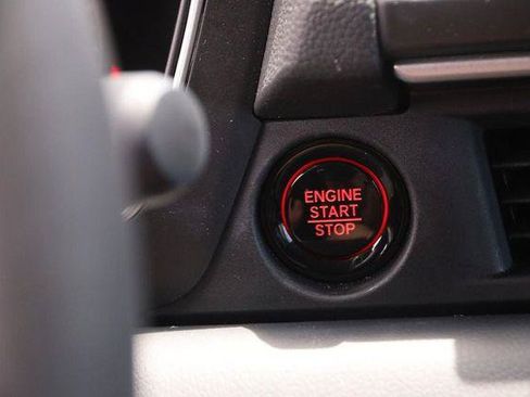 Used 2025 Honda Pilot EX-L image 16