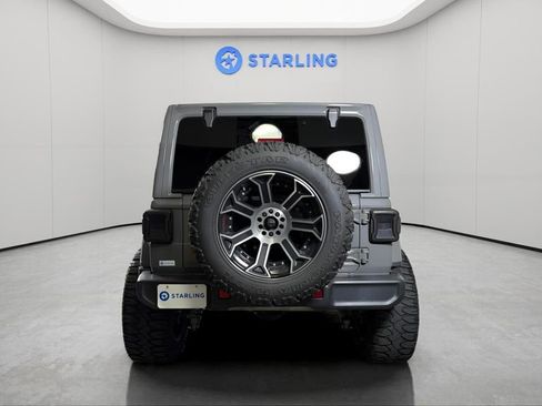 Used 2023 Jeep Wrangler Unlimited Sahara w/ Cold Weather Group AWD/4WD image 7