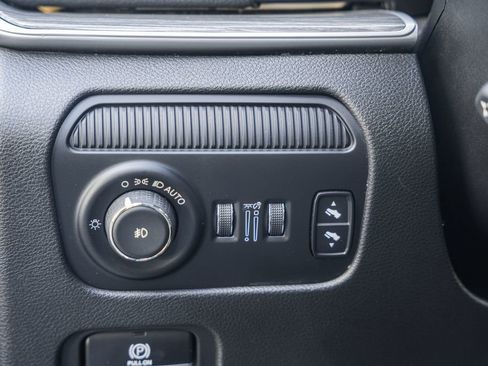 Used 2022 Jeep Wagoneer Series III image 38