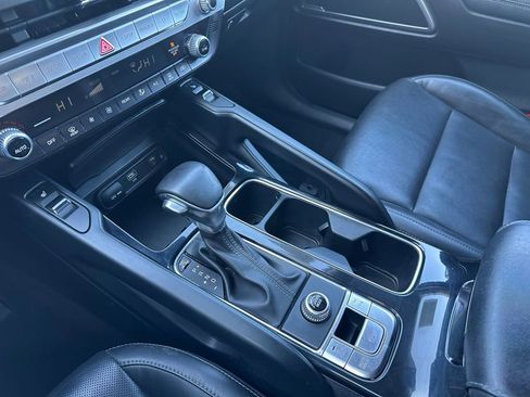 Used 2023 Kia Telluride S image 24