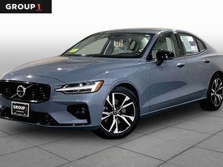 Used 2023 Volvo S60 B5 Plus AWD/4WD video 1