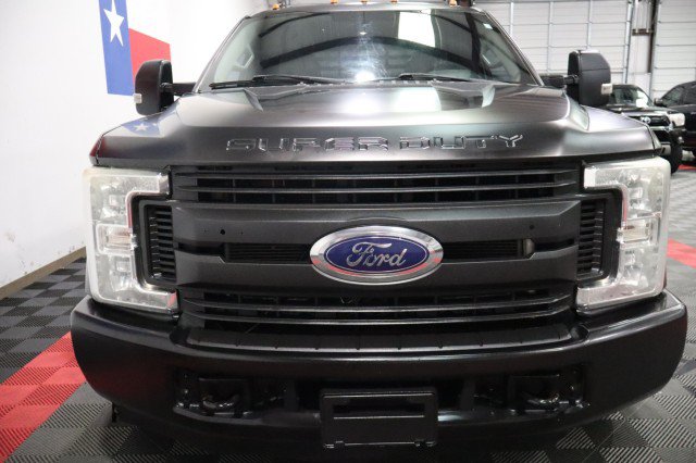 Used 2017 Ford F350 XL w/ Power Equipment Group RWD image 4