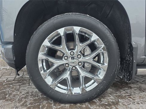 Used 2020 Chevrolet Silverado 1500 High Country w/ Technology Package AWD/4WD image 10