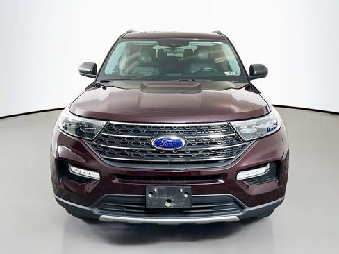 Certified 2023 Ford Explorer XLT w/ Equipment Group 202A AWD/4WD image 3