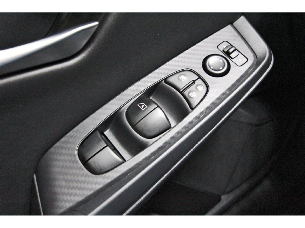 Used 2025 Nissan Sentra SV FWD image 19