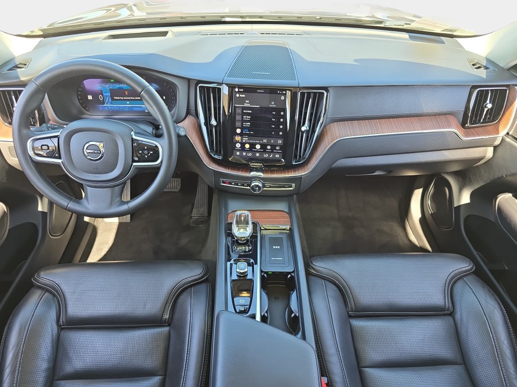 Used 2023 Volvo XC60 B5 Ultimate FWD image 10