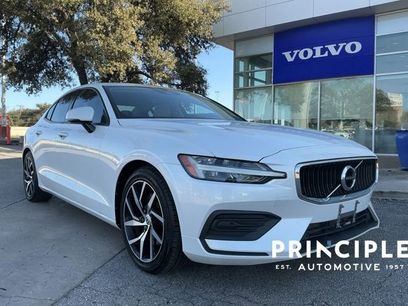 Used 2019 Volvo S60 T5 Momentum w/ Premium Package