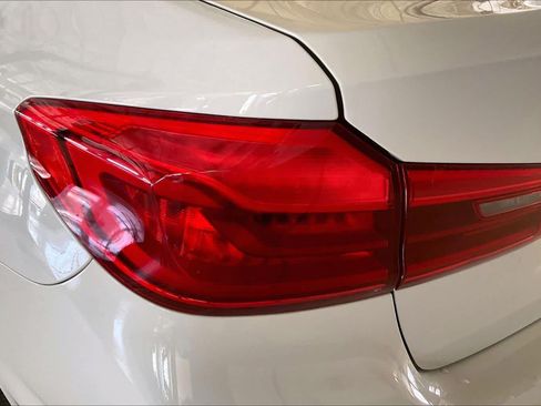 Used 2018 BMW 530i RWD image 26