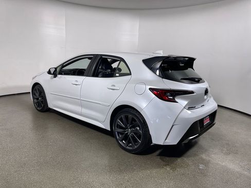 Used 2025 Toyota Corolla XSE FWD image 5