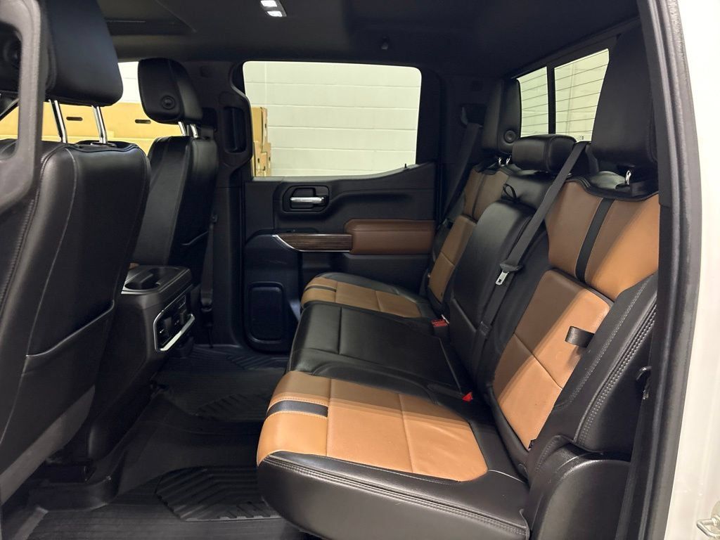 Used 2021 Chevrolet Silverado 1500 High Country w/ Technology Package AWD/4WD image 33