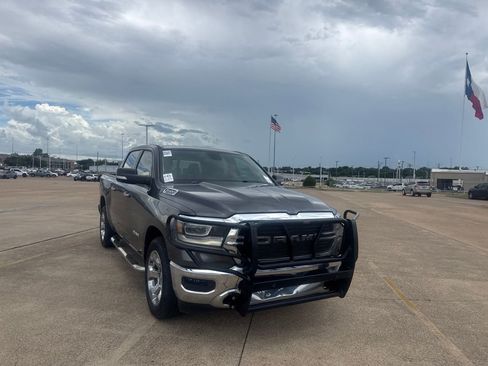 Used 2019 RAM 1500 Big Horn RWD image 2